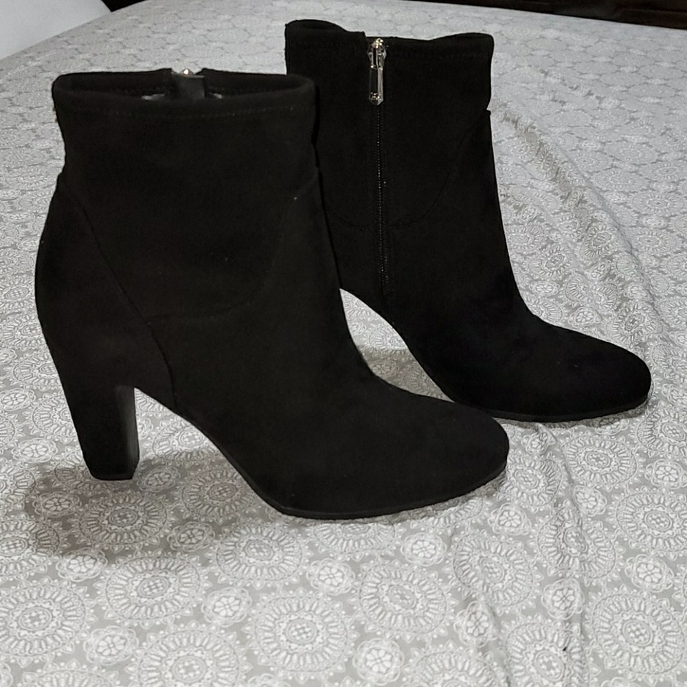 Sam Edelman Sia Bootie Black Suede 9 1/2